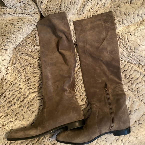 Gray suede Prada boots - Picture 1 of 4